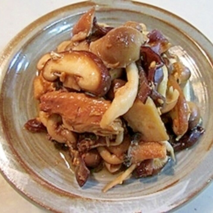 さんまのかば焼きでキノコ炒め